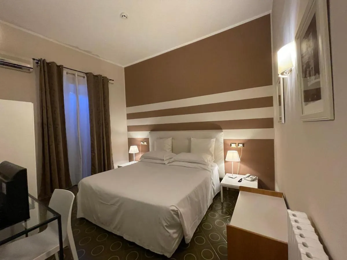 Hotel Posta Palermo 3*,  Italy